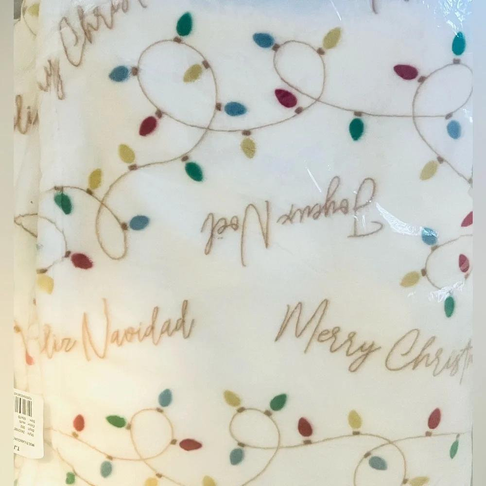 Cupcakes and Cashmere White Large Oversized 60x70 Throw Merry Christmas Lights🎄